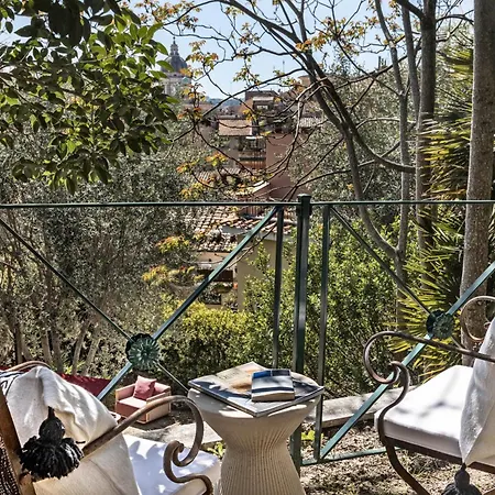 Luxury Private Garden Near Piazza Di Spagna ヴィラ