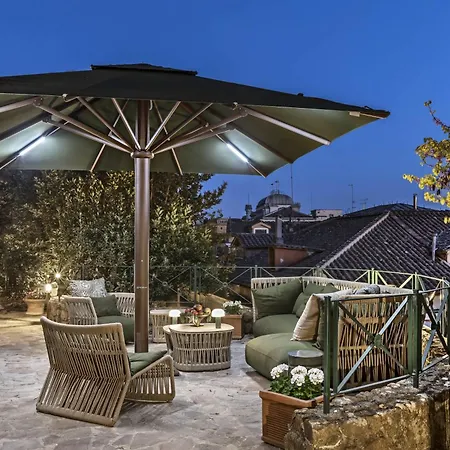 Luxury Private Garden Near Piazza Di Spagna ローマ